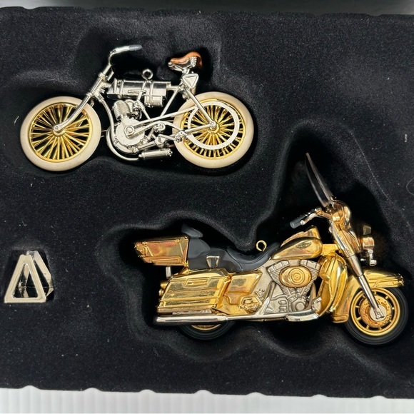 2003 Harley-Davidson 100th Anniversary Edition Set Hallmark Keepsake Ornaments - Picture 12 of 16